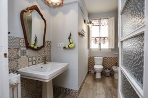 Design Double Room, Private Bathroom | Bathroom