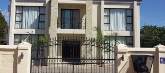 First Avenue Guest House