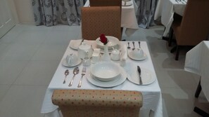 Daily cooked-to-order breakfast for a fee - First Avenue Guest House (Gaborone)