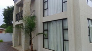 Exterior - First Avenue Guest House (Gaborone)