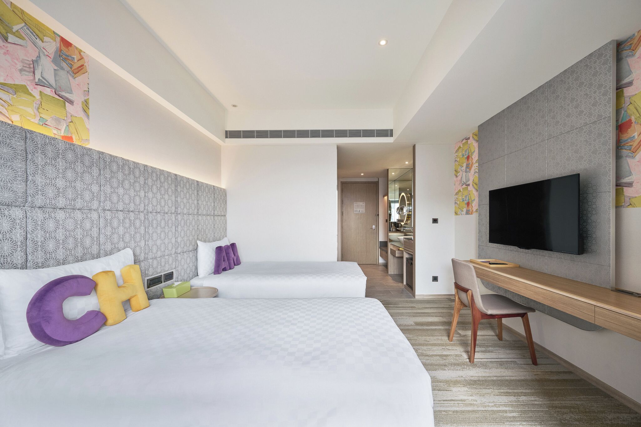 Phòng 2 giường đơn Deluxe (Discovery) | Chăn bông, két bảo mật tại phòng, trang trí khác biệt, bàn 