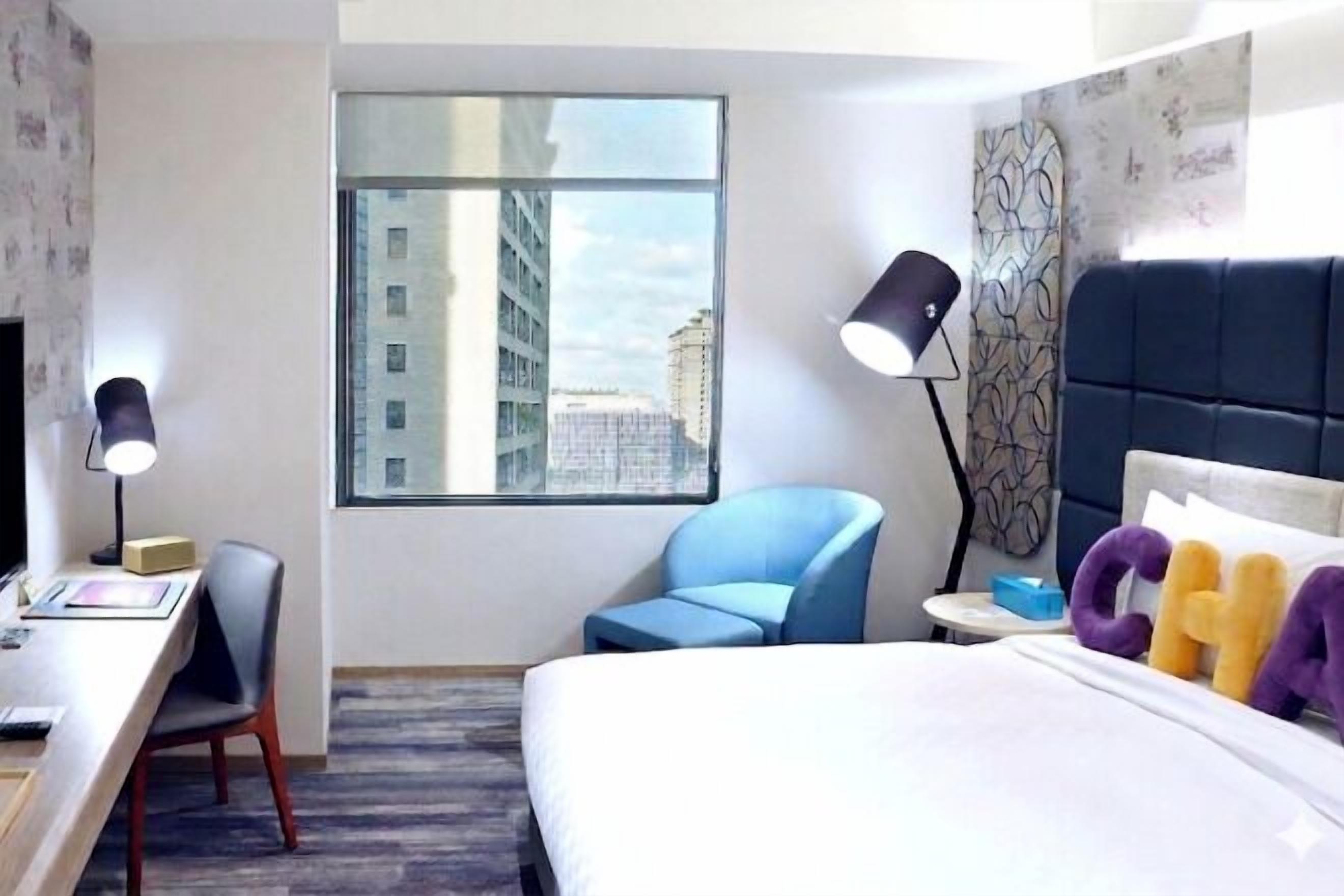 Down duvets, in-room safe, individually decorated, desk