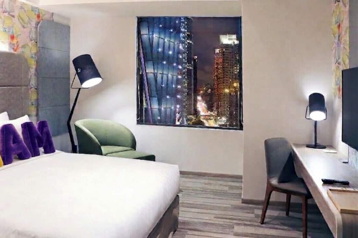 Deluxe Double Room (Discovery) | Gebar bulu kapas, peti besi dalam bilik, dihias secara berasingan, meja