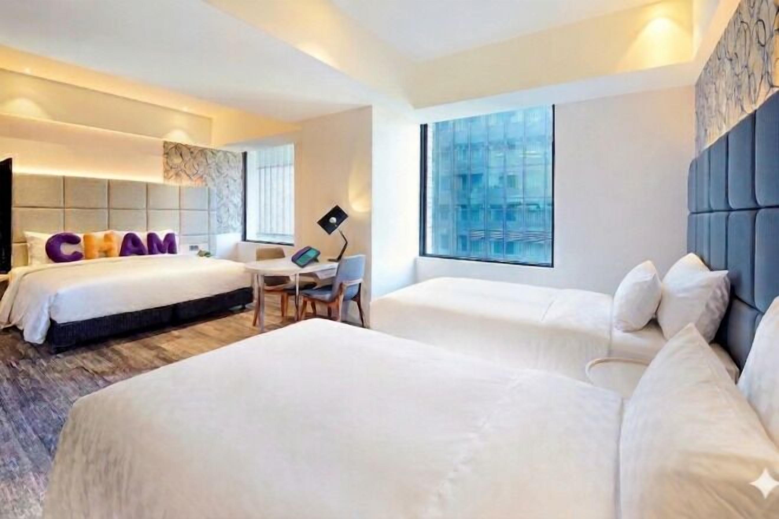 Down duvets, in-room safe, individually decorated, desk