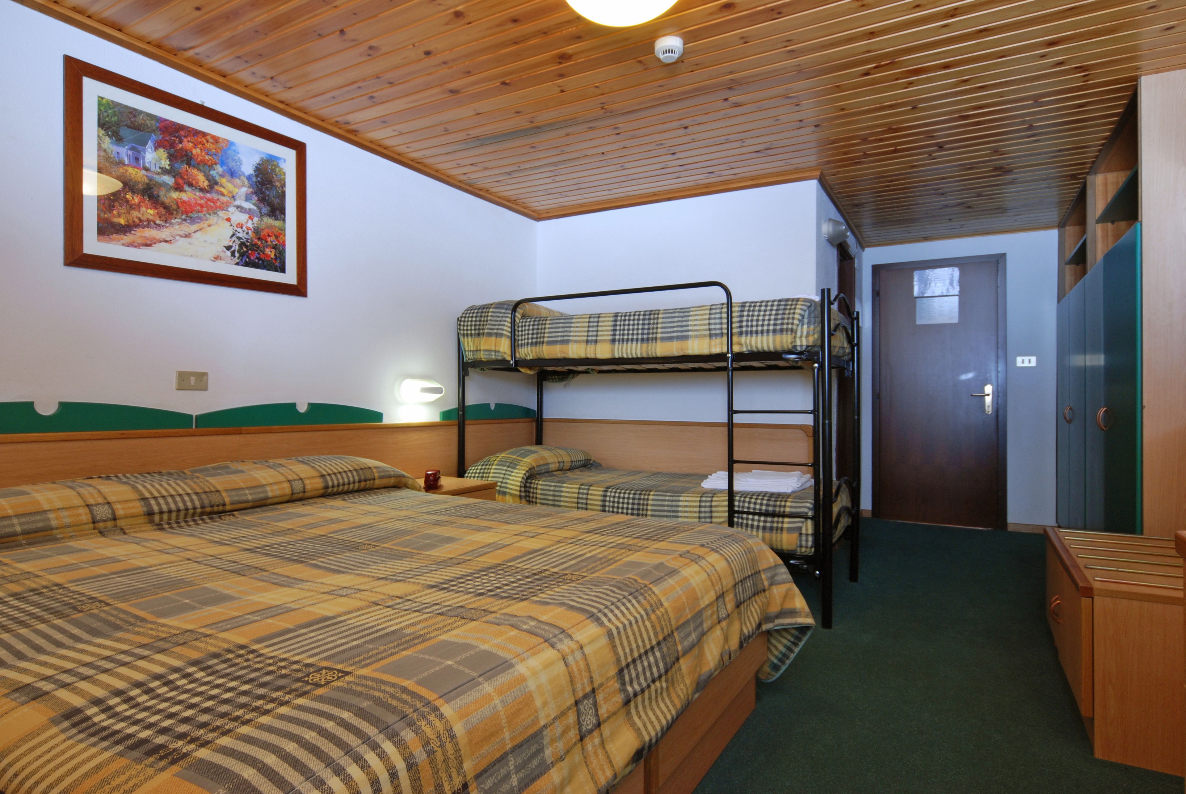 1 bedroom, in-room safe, desk, free wifi