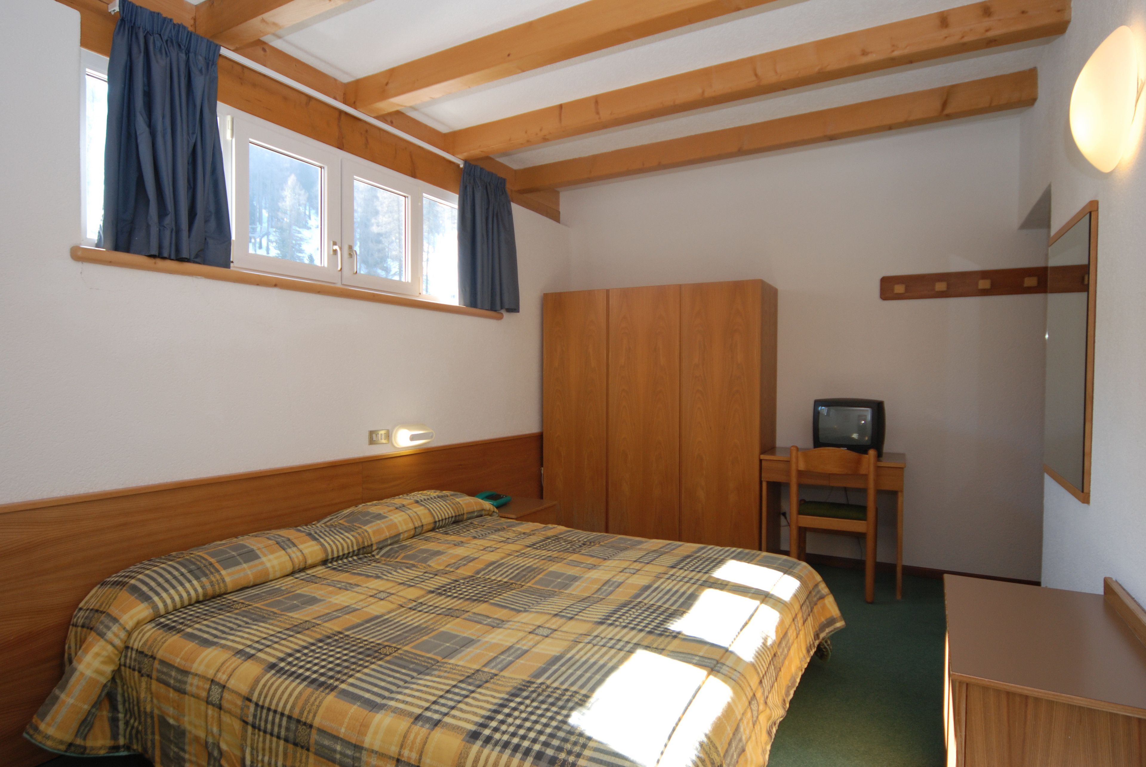 double or twin room, 1 double or 2 single beds | 1 bedroom, in-room safe, desk, free wifi