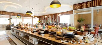 Pinehurst Golf Club & Hotel