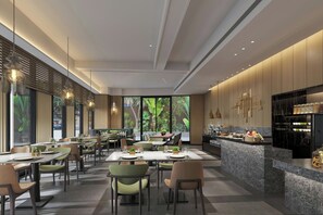 50-英寸液晶电视 （配备有线频道）、电视