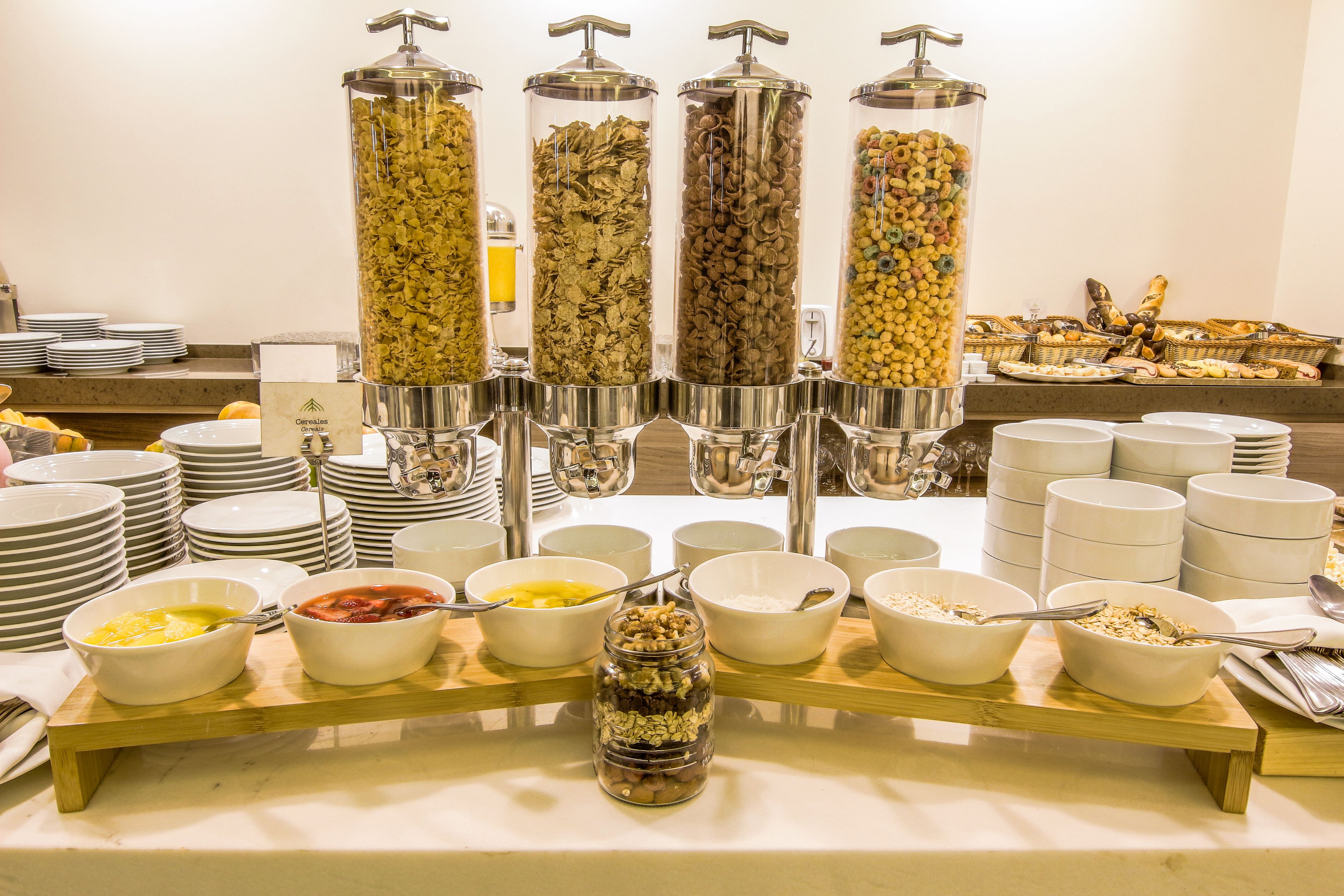 daily full breakfast (usd 16.00 per person)