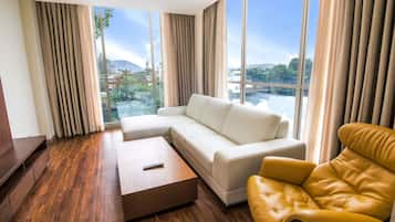 Suite estudio, 1 cama de matrimonio grande, no fumadores | Vistas desde la habitación