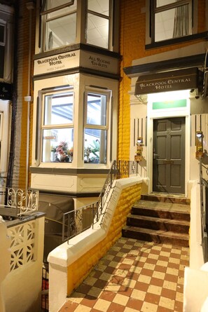 Property entrance - Blackpool Central Hotel (Blackpool)