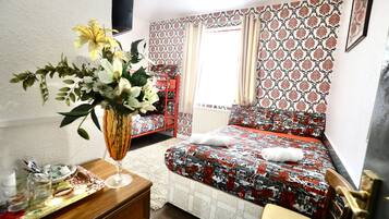 Quarto quádruplo standard, suíte | 1 quarto