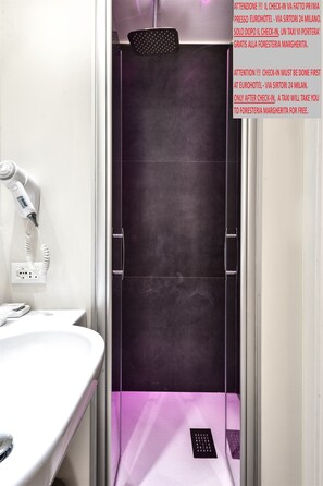 Douche de la salle de bain