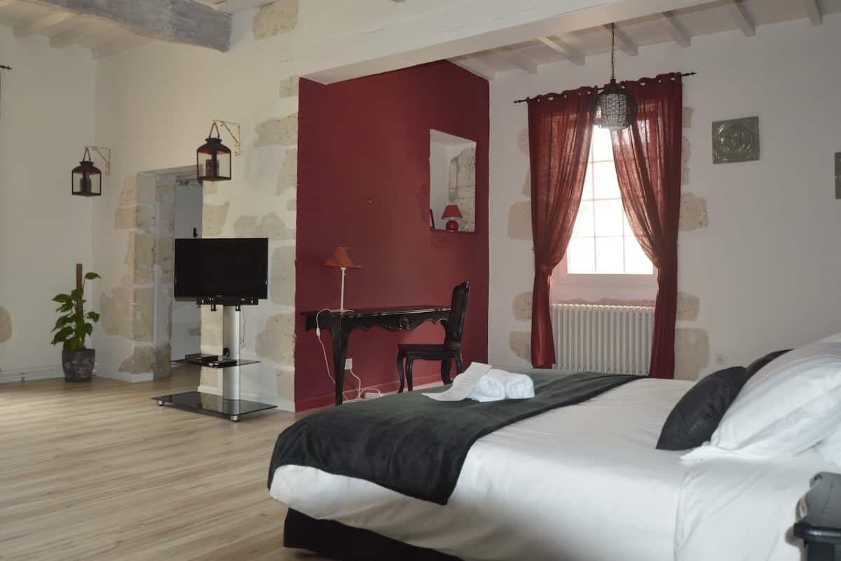 Suite | Minibar, soundproofing, free WiFi