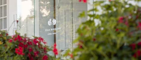 Fachada del alojamiento