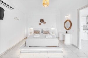 Vila superluxo, 1 quarto, piscina particular, vista para o mar | Roupas de cama antialérgicas, espaço de trabalho para notebook