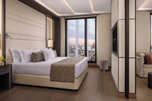 Premium bedding, down duvets, pillow-top beds, minibar