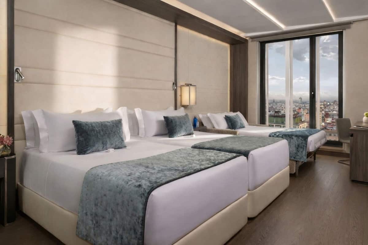 Deluxe Triple Room (3 Adults) | Premium bedding, down comforters, pillowtop beds, minibar