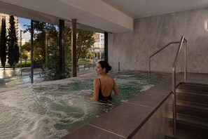 Sauna, hot tub, body treatments, hydrotherapy, facials, massages - VP Plaza España Design (Madrid)