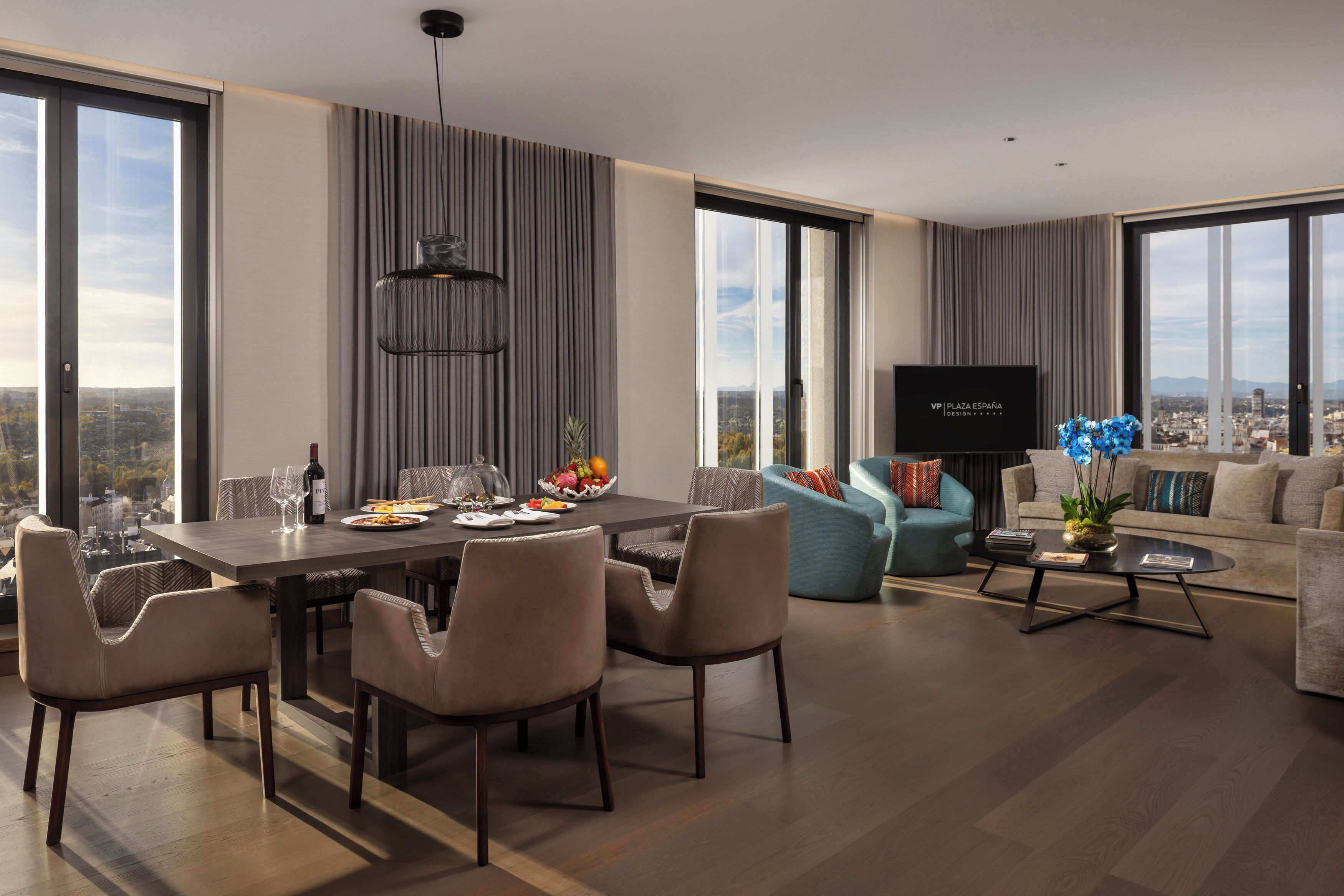 55 吋平面電視連數碼電視頻道、電視