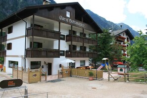 Exterior - Albergo Garni Defrancesco (Campitello di Fassa)