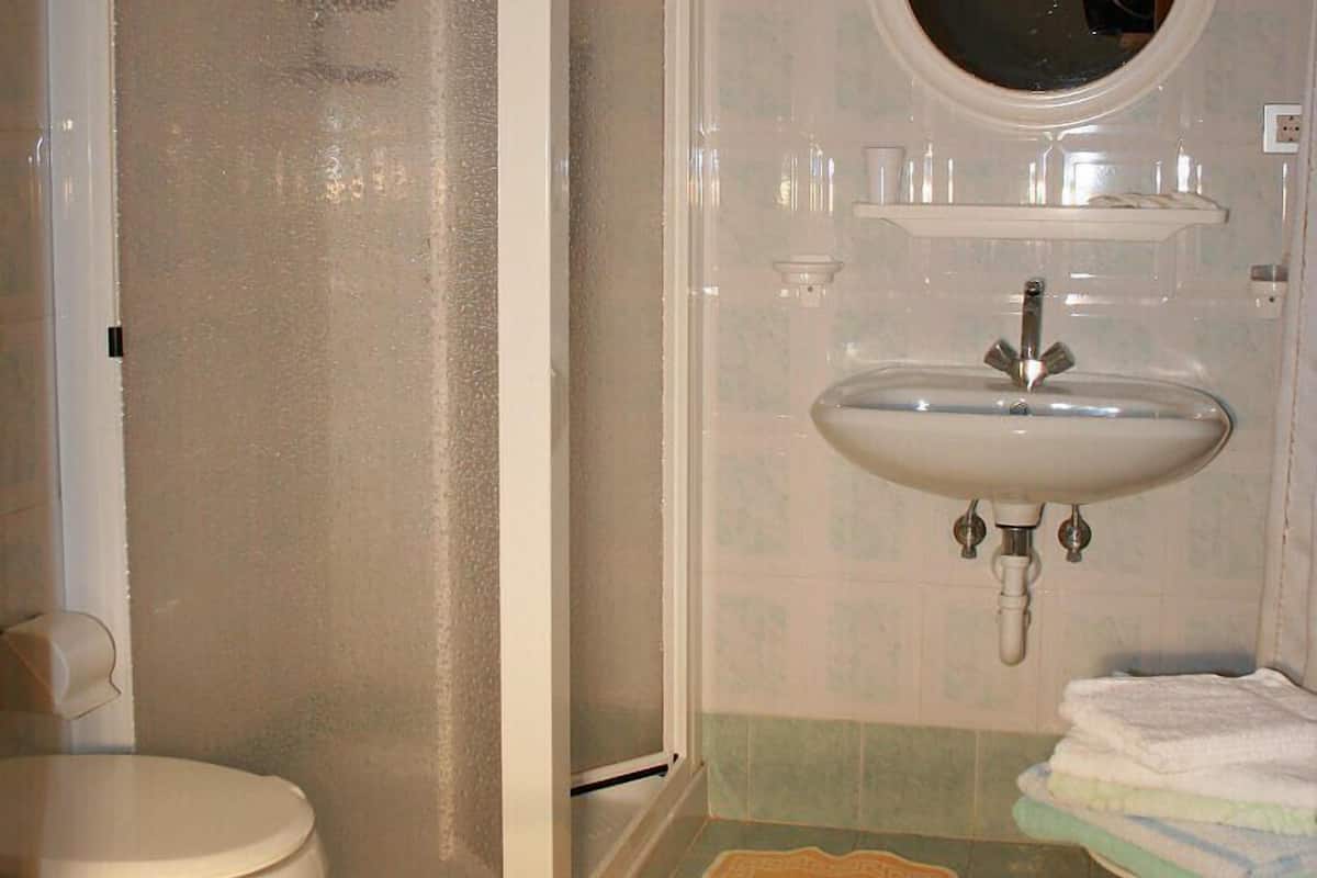 shower, bidet, towels