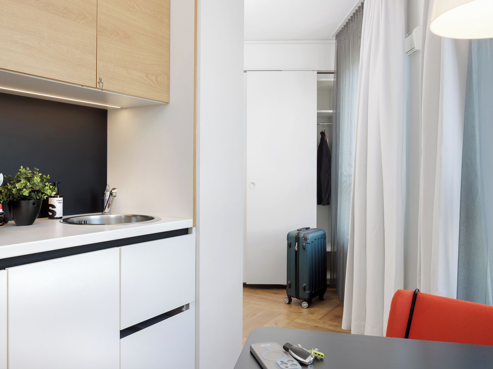 Studio XL | Blackout curtains, soundproofing, iron/ironing board (on request)