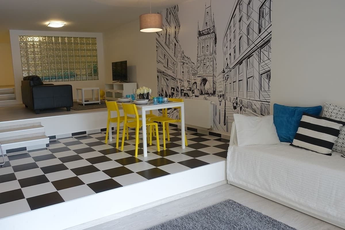 Family Apartment, 2 Bedrooms, Courtyard View | Living area | Smart TV, Netflix