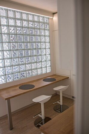 Premium Apartment, Terrace, Courtyard View | In-room dining