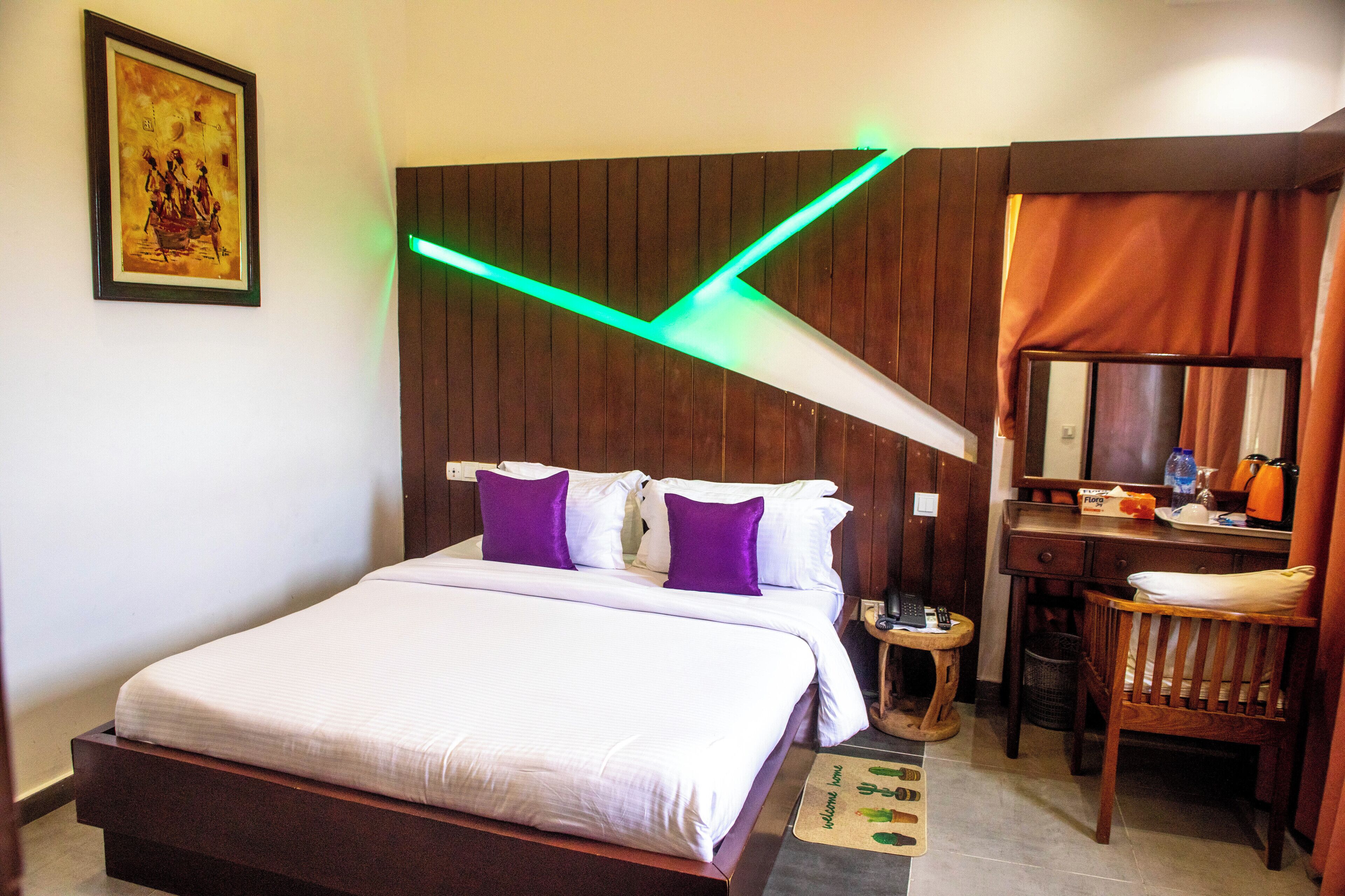 classic double room | in-room safe, desk, blackout curtains, soundproofing