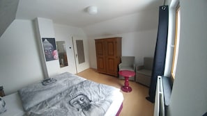 Ferienhaus, 2 Schlafzimmer, Balkon | 2 Schlafzimmer, schallisolierte Zimmer, kostenloses WLAN