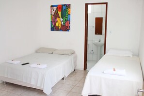 Minibar, blackout drapes, iron/ironing board, free WiFi - Hotel Pousada Farol da Praia (São Luís)