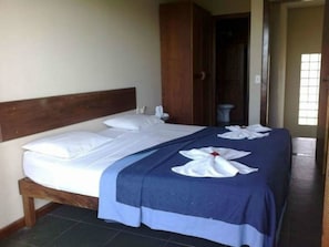 2 habitaciones, escritorio, camas plegables/adicionales y wifi gratis 