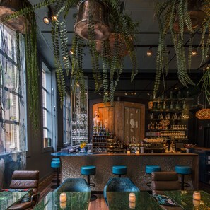 Bar (in der Unterkunft)