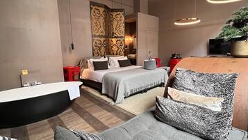 Ropa de cama de alta calidad, colchones con pillow-top y minibar