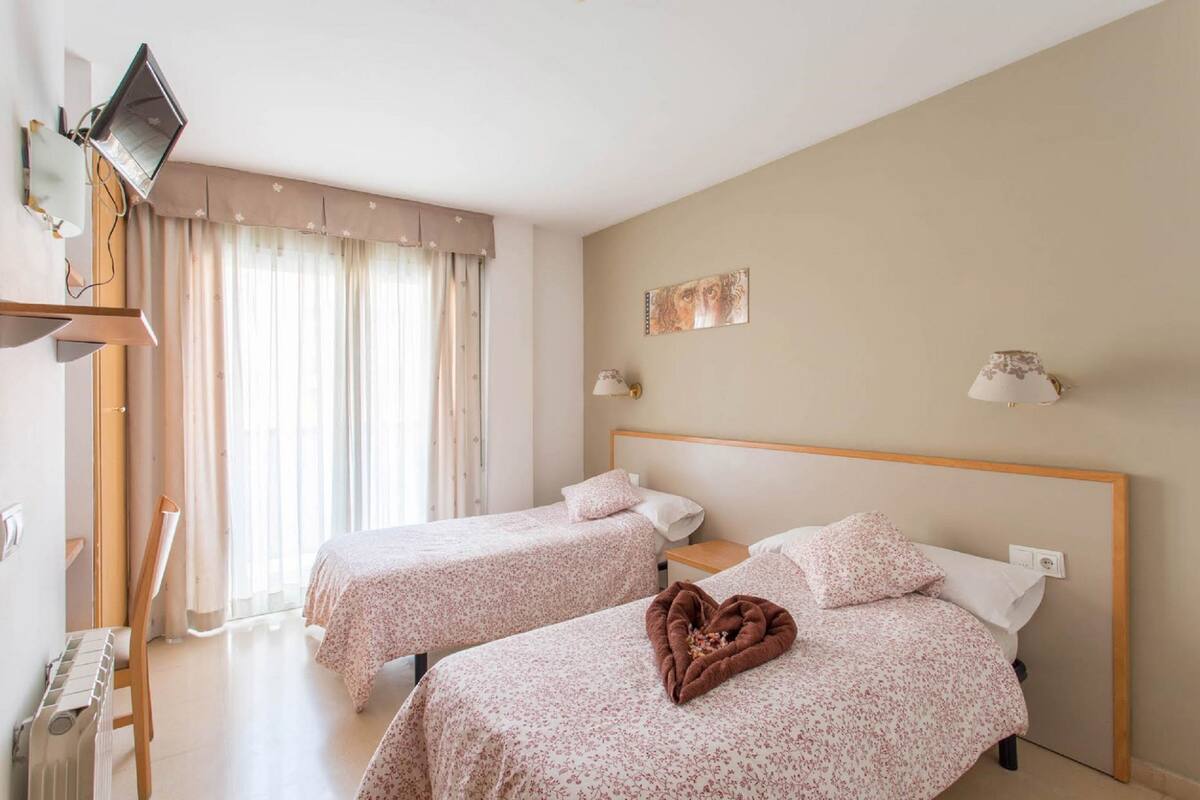 Double Room, 2 Single Beds, Balcony