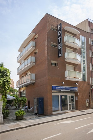 Front of property - Hotel Cosmos Tarragona (Tarragona)