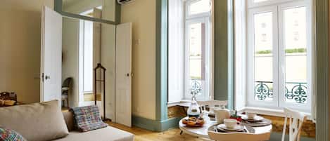 Appartamento City, 1 camera da letto (S.Bento I) | Soggiorno | TV al plasma 36 pollici con canali via cavo