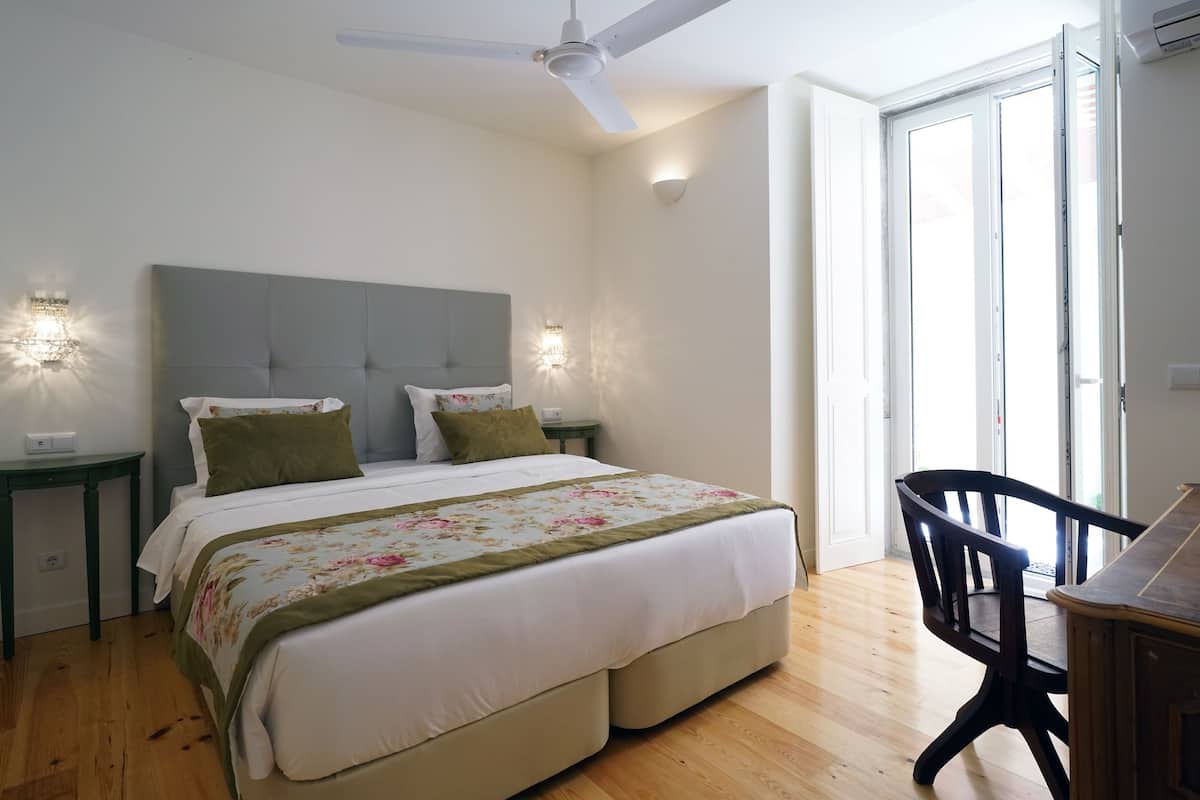 Deluxe Double or Twin Room, Terrace (São Bento VII) | 1 bedroom, Egyptian cotton sheets, premium bedding, pillowtop beds