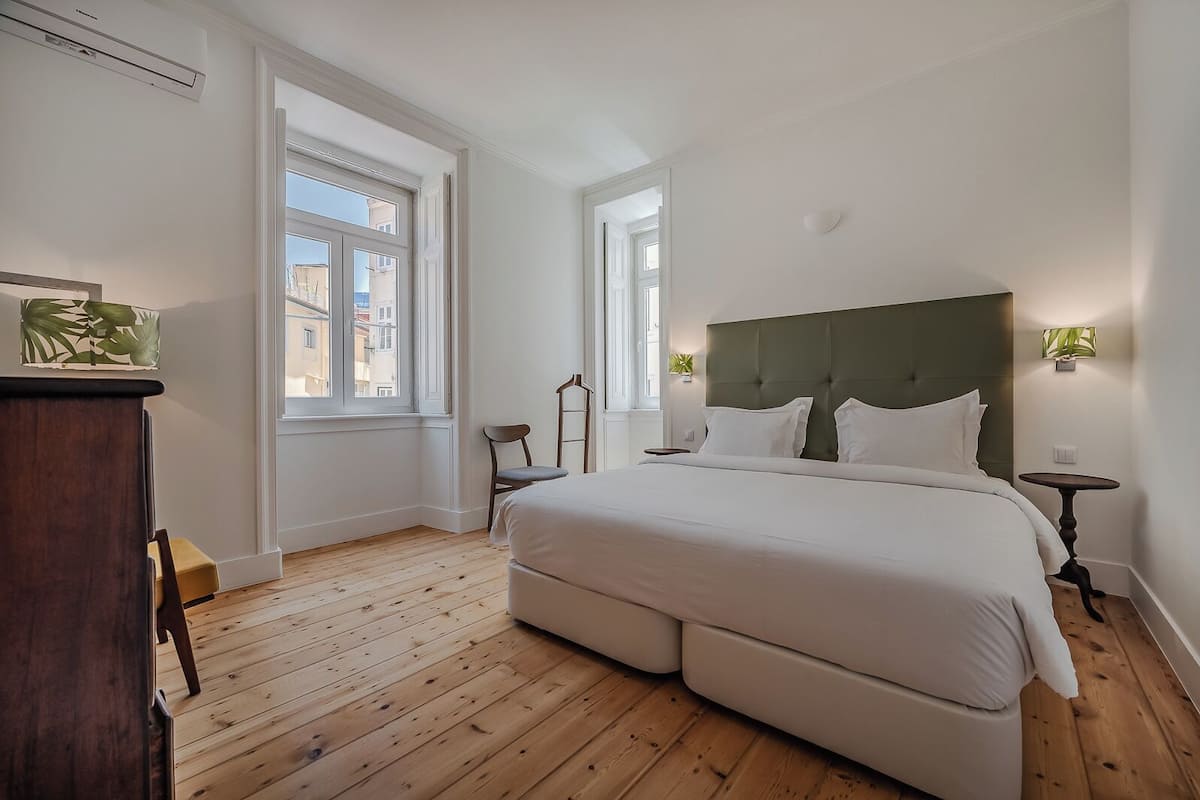 Superior Apartment, 3 Bedrooms | 1 bedroom, Egyptian cotton sheets, premium bedding, pillowtop beds