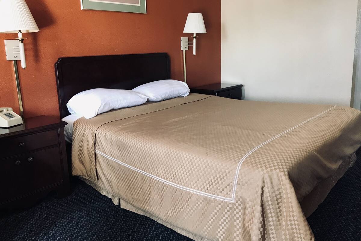 Desk, blackout drapes, WiFi (free), individually furnished