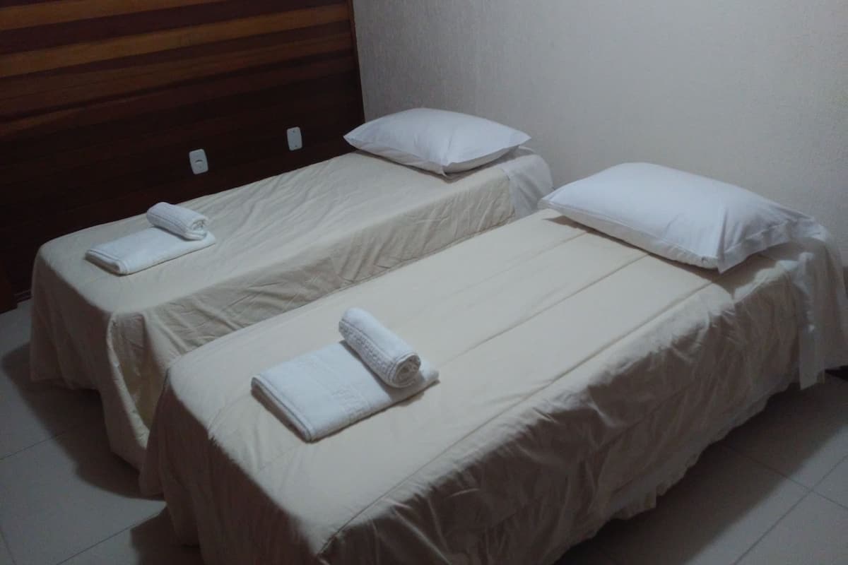 1 habitación, ropa de cama de alta calidad y muebles diferentes