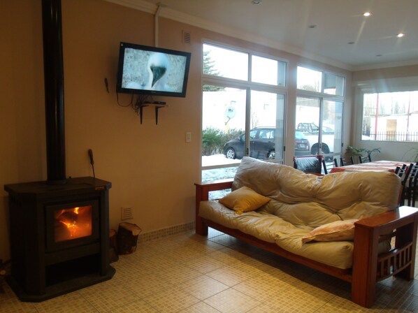 Téléviseur à écran plat