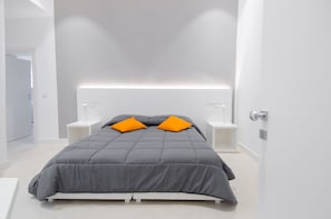 Kamar Double atau Twin Comfort | Minibar, brankas, meja kerja, dan kedap suara