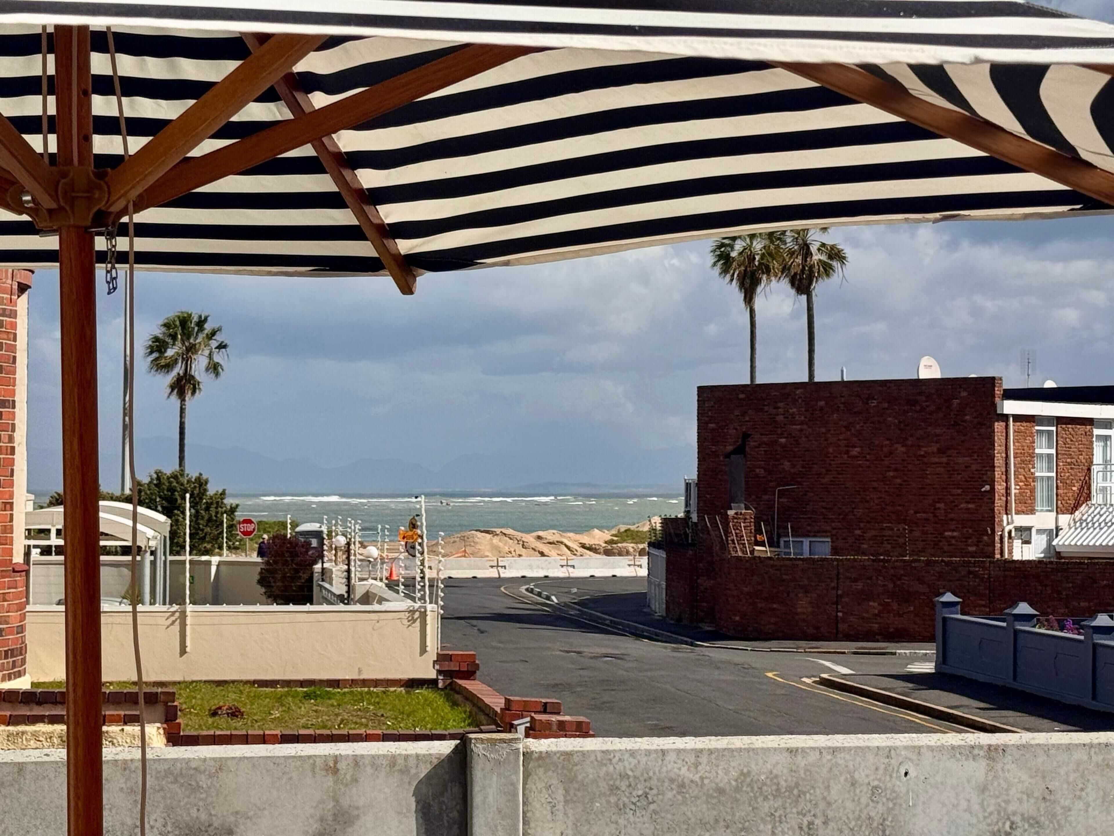 Beach House Self Catering  | Näkymä rannalle/valtamerelle