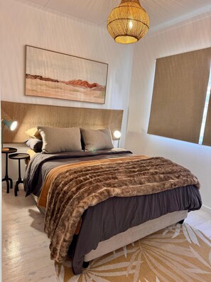 Beach House Self Catering  | 3 habitaciones, escritorio, tabla de planchar con plancha y wifi gratis 