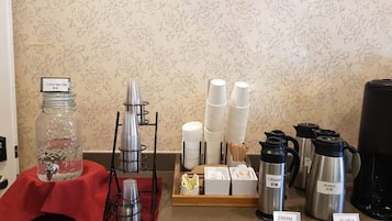 Desayuno continental gratuito y diario