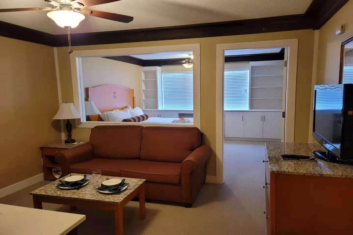 In-room safe, blackout curtains, iron/ironing board, free WiFi
