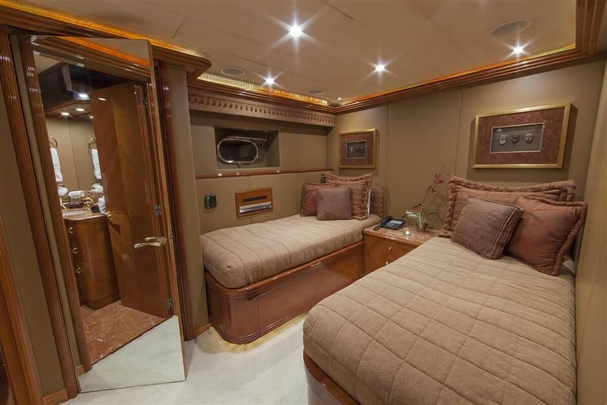 Classic Double or Twin Room, 2 Twin Beds | Premium bedding, in-room safe, iron/ironing board, free WiFi