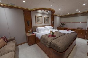 Luxury Double Room, 1 King Bed | View from room - Troca One (Boston)